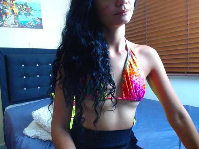 사진 SofiaFranco Guys i need to squirt help me please!!!squirt at goalpvt on @remain 555