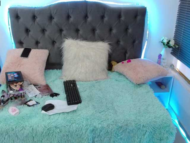 방송 스크린 샷 SofiEvans15