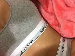 에로틱 한 영상 채팅 Sofirivera