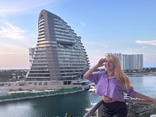 에로틱 한 영상 채팅 Sofydoll420