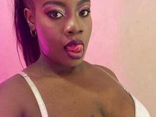 에로틱 한 영상 채팅 SoniaCash