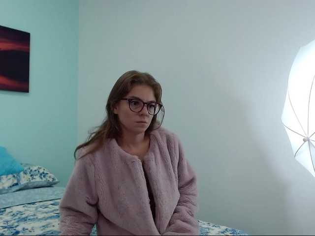 사진 sophiahudson hello! guys i ' m new enjoy me goal : 666 show cum! any flash 55 tokens :hot