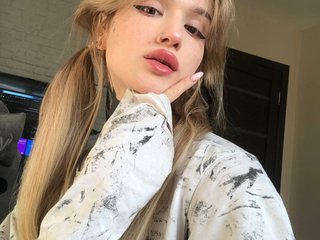 에로틱 한 영상 채팅 SophieInkk