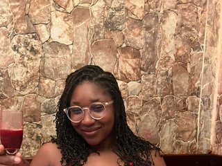 에로틱 한 영상 채팅 Soyglow