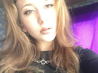 에로틱 한 영상 채팅 Ssaraa