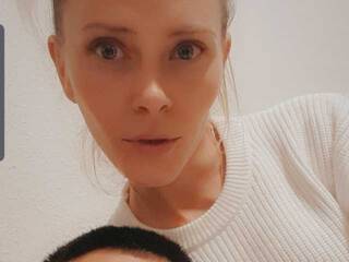 에로틱 한 영상 채팅 Stefan14Agapi