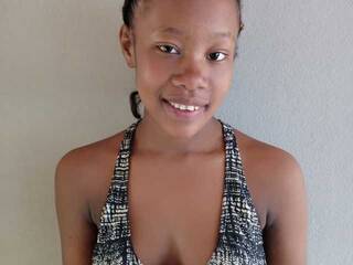 에로틱 한 영상 채팅 Stencyah