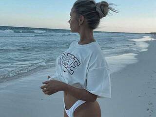 에로틱 한 영상 채팅 stephaniex01