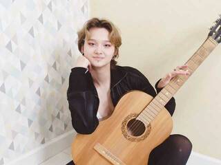 에로틱 한 영상 채팅 StrawberryLoa