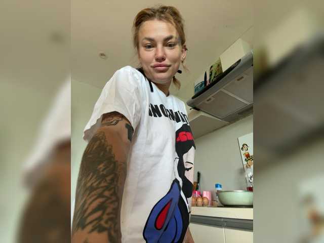 방송 스크린 샷 Striperella