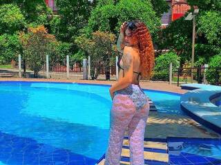 에로틱 한 영상 채팅 SummerEliss