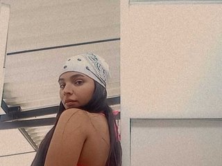 에로틱 한 영상 채팅 SummerLoveb