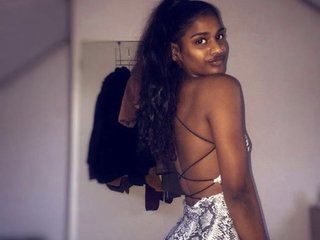 에로틱 한 영상 채팅 surayaNdia