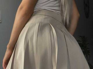 에로틱 한 영상 채팅 Suzannaaa