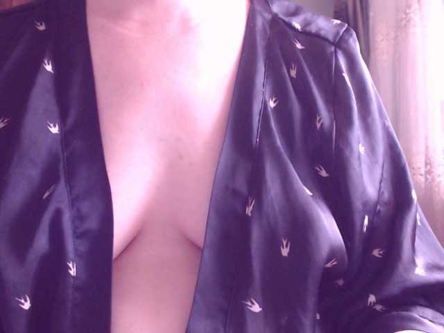 사진 SweetBrunete on samuse ensemble;)? ...xxx...on commence avec 30 tokens seins....et on continue..xxxx