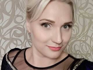 에로틱 한 영상 채팅 SweetRedDeva