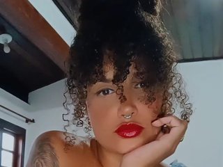 에로틱 한 영상 채팅 Tamiie