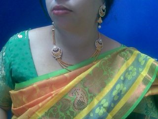 에로틱 한 영상 채팅 Tamilbabby2025