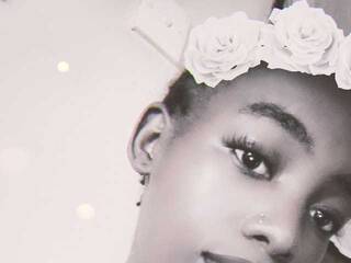 에로틱 한 영상 채팅 Tanasha