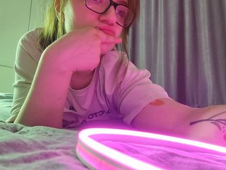 에로틱 한 영상 채팅 Tararyannn