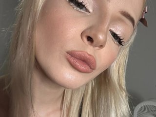 에로틱 한 영상 채팅 TaunyaMoyle