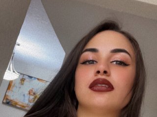 에로틱 한 영상 채팅 Yazziee