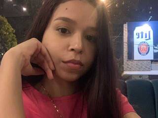 에로틱 한 영상 채팅 Tenshi000