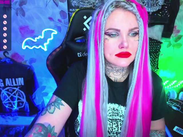 방송 스크린 샷 TeresaWilson