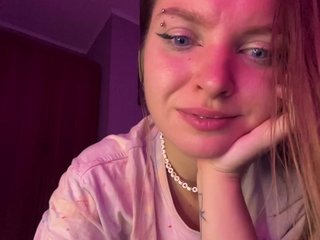 에로틱 한 영상 채팅 AliciaTroupe
