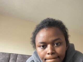 에로틱 한 영상 채팅 Thekarlyn