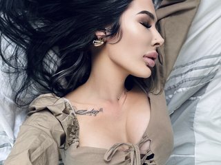 에로틱 한 영상 채팅 TheLittleGina