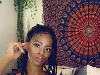 에로틱 한 영상 채팅 TheRealDeity