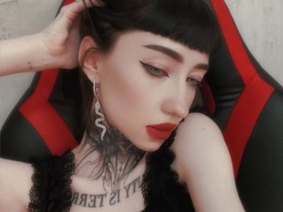 에로틱 한 영상 채팅 ThinWhiteDuchess