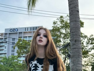에로틱 한 영상 채팅 ThreeHannahhh