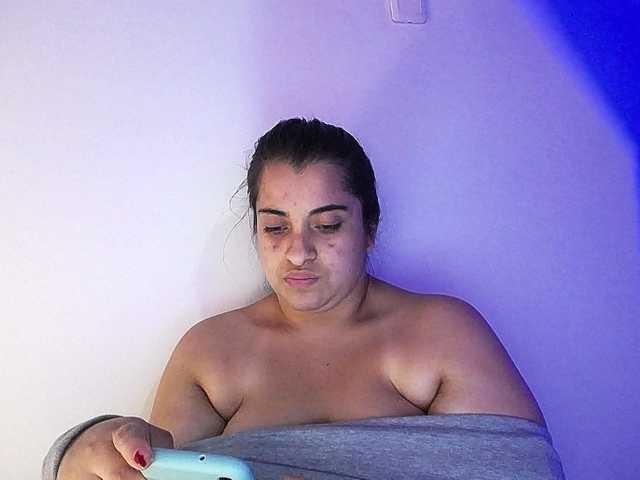 방송 스크린 샷 tifanydaniel