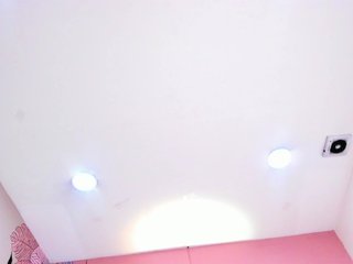 에로틱 한 영상 채팅 tiiny-emilly