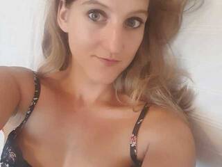 에로틱 한 영상 채팅 Timella