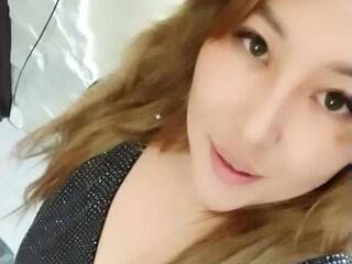 에로틱 한 영상 채팅 Tinyboobs