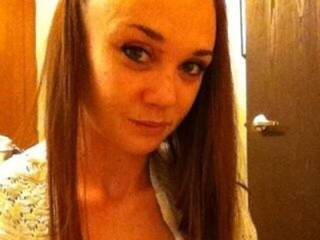 에로틱 한 영상 채팅 TinyRiley