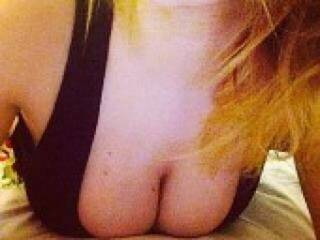 에로틱 한 영상 채팅 titsbaaby