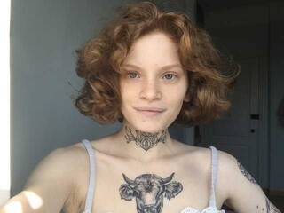 에로틱 한 영상 채팅 Toninita