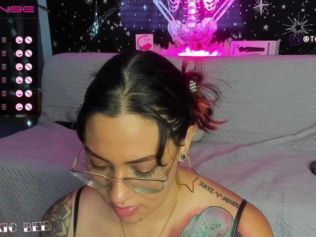 사진 CoralineBee Dont be rude. say Hi #bbw #tattooed #latina #Big