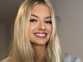 에로틱 한 영상 채팅 TracySexynes