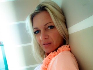 프로필 사진 TrophyMilf