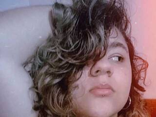 에로틱 한 영상 채팅 tuti-lii