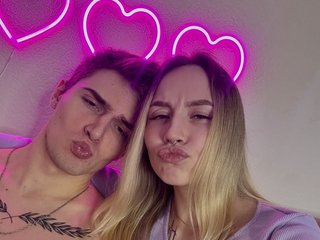 에로틱 한 영상 채팅 TwinTurboCouple
