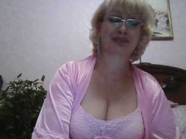 사진 _mamasita_ Greetings, my dears: * Welcome im my room. I will be glad to your attention and gifts :)