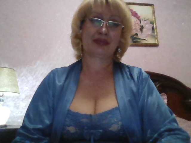 사진 _mamasita_ Greetings, my dears: * Welcome im my room. I will be glad to your attention and gifts :) I'm collecting tokens for a better camera. Need @remain :*