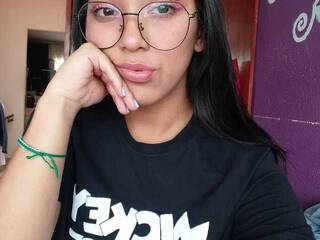 에로틱 한 영상 채팅 vaioletharb