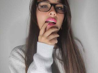 에로틱 한 영상 채팅 valerie-summe